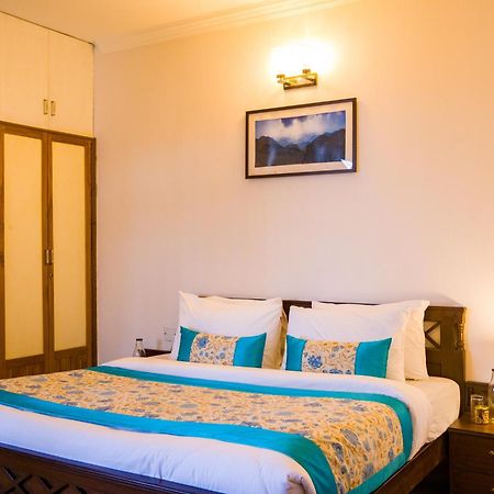 Alaya Stays Mehar Villa - 3 Bhk With Garden & Scenic Views Kasauli Kültér fotó