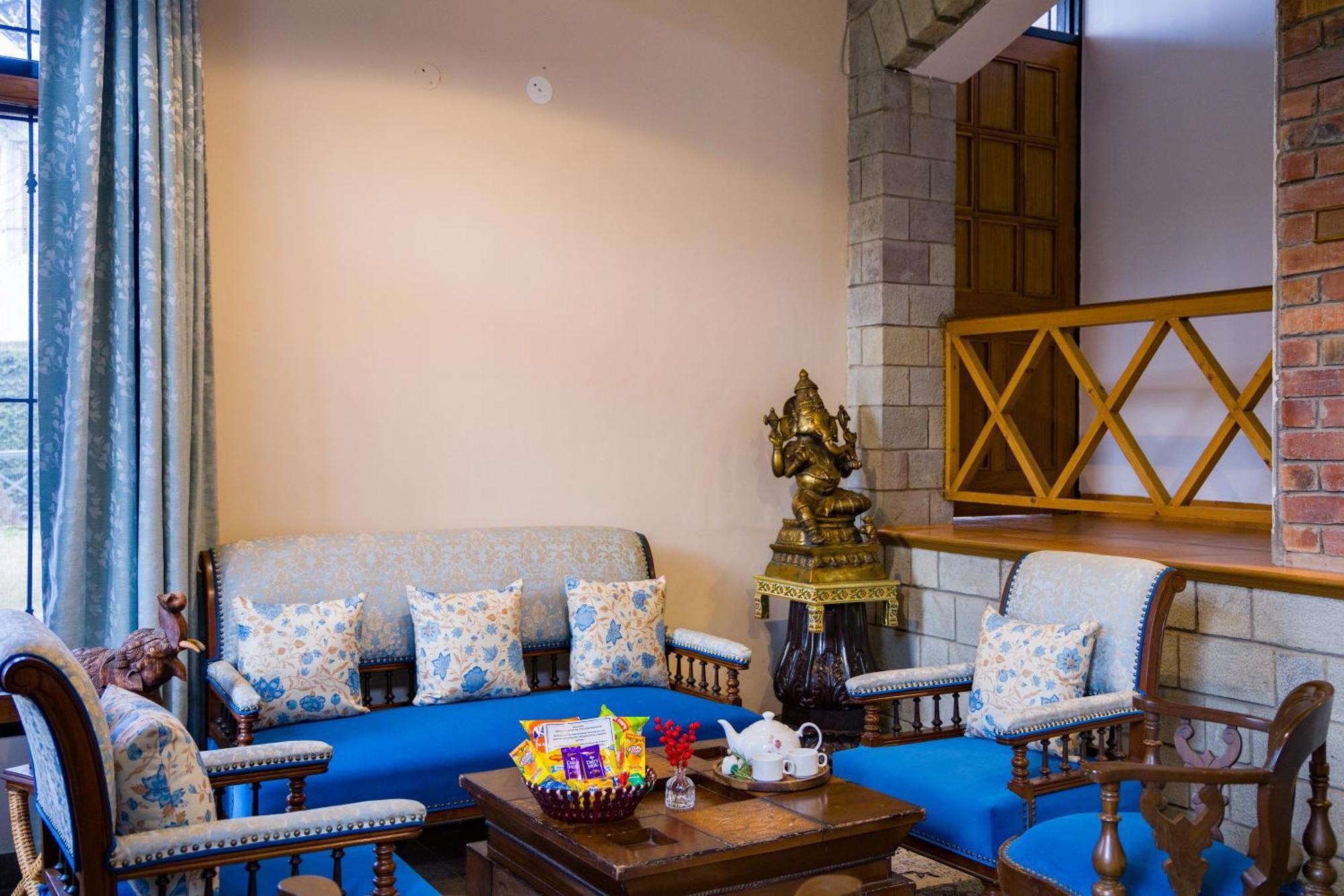 Alaya Stays Mehar Villa - 3 Bhk With Garden & Scenic Views Kasauli Kültér fotó