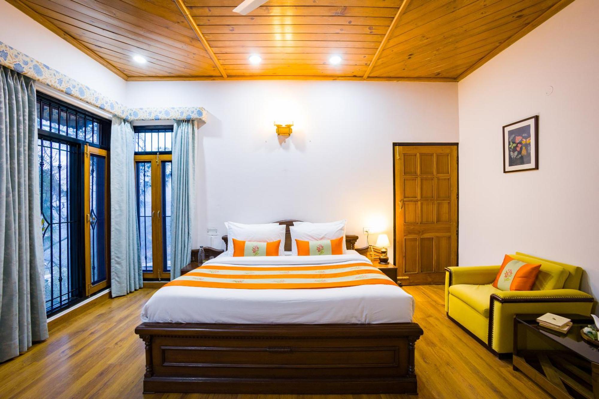 Alaya Stays Mehar Villa - 3 Bhk With Garden & Scenic Views Kasauli Kültér fotó