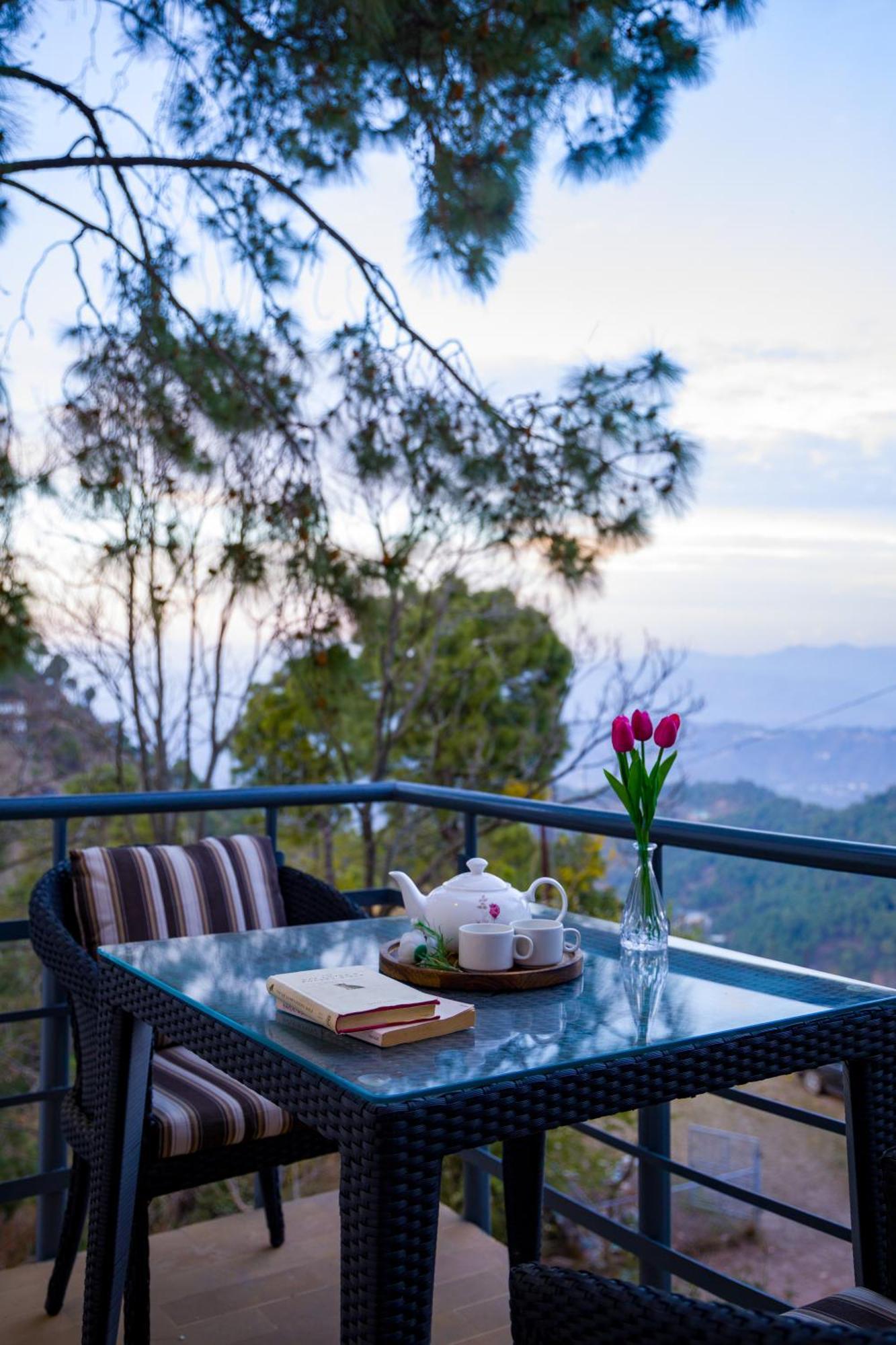 Alaya Stays Mehar Villa - 3 Bhk With Garden & Scenic Views Kasauli Kültér fotó