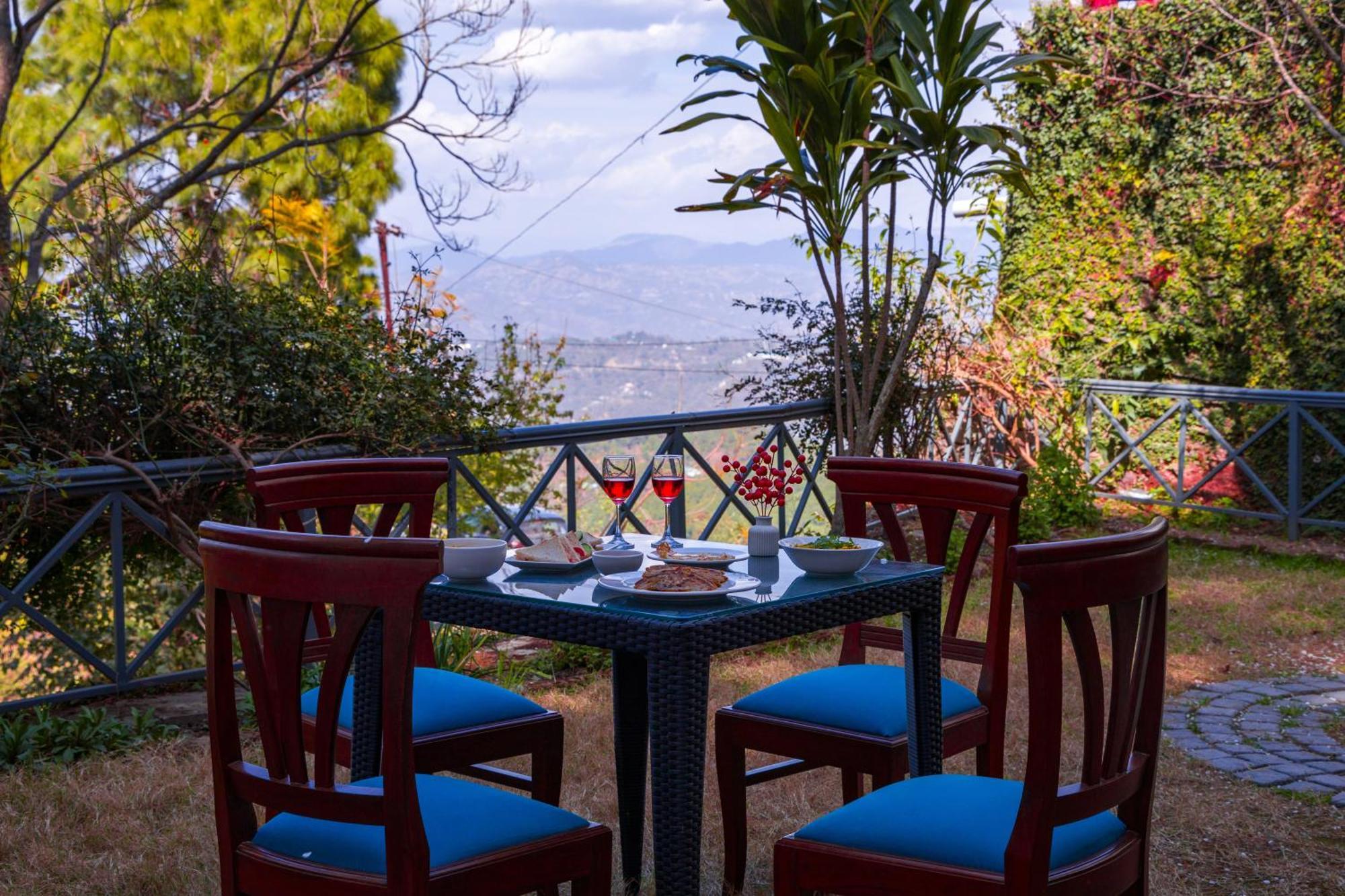 Alaya Stays Mehar Villa - 3 Bhk With Garden & Scenic Views Kasauli Kültér fotó